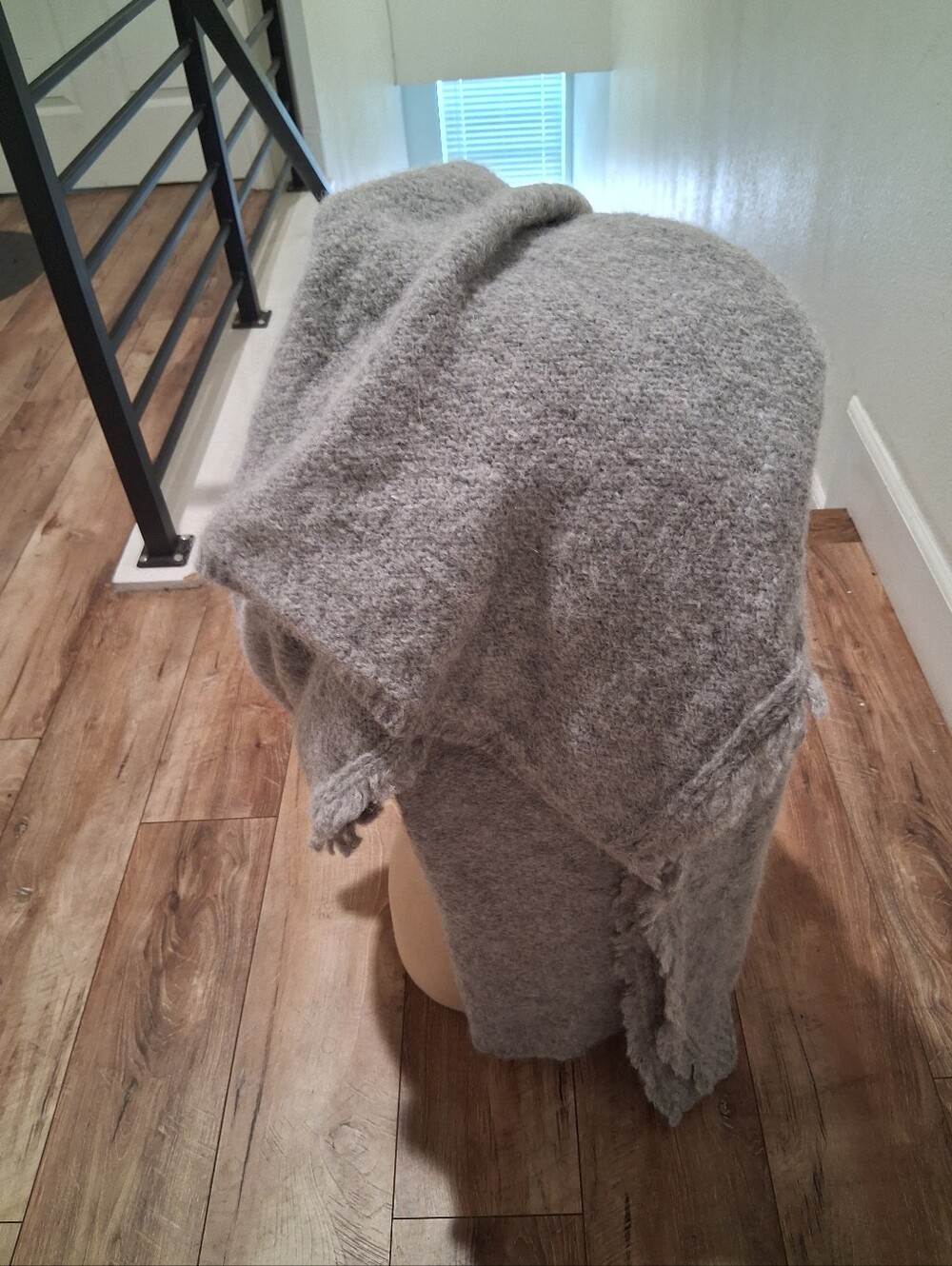 Janessa Leone Alpaca Blend Wrap/Throw - Picture 7 of 11